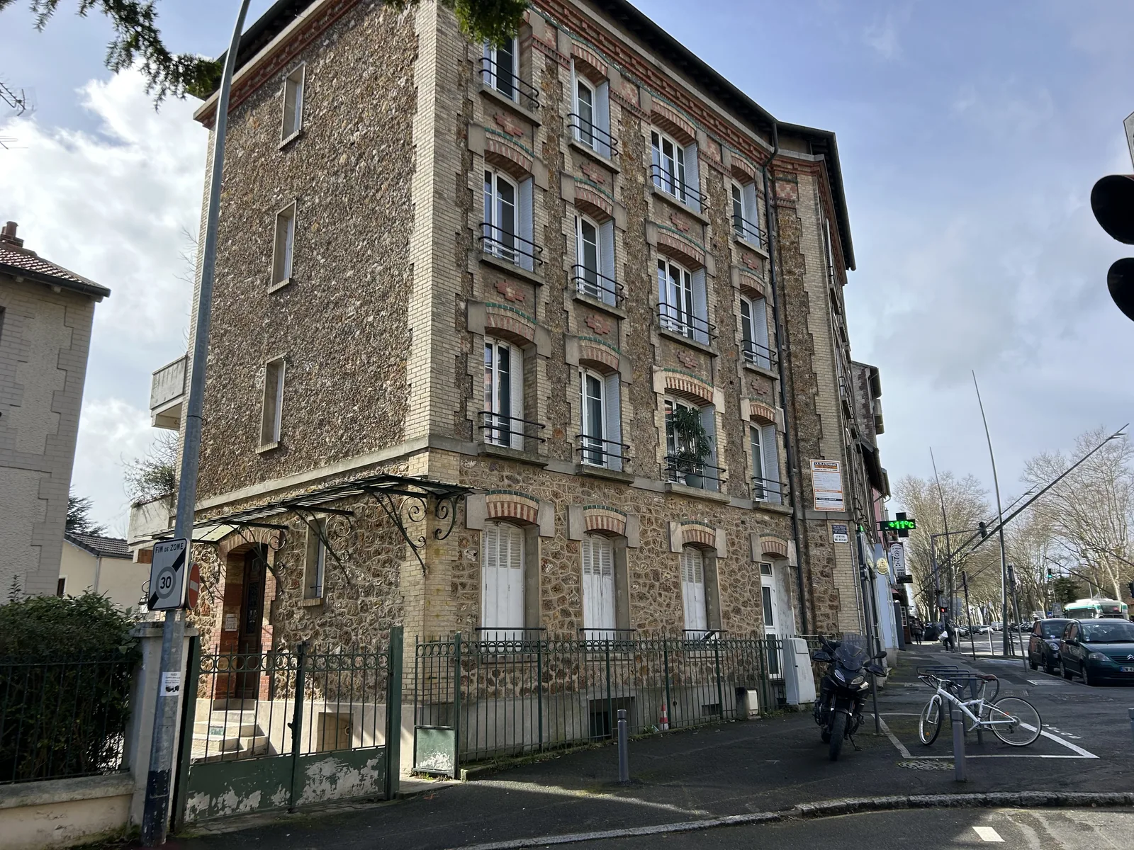 Rénovation et hydrogommage d'immeuble Chaville — avant