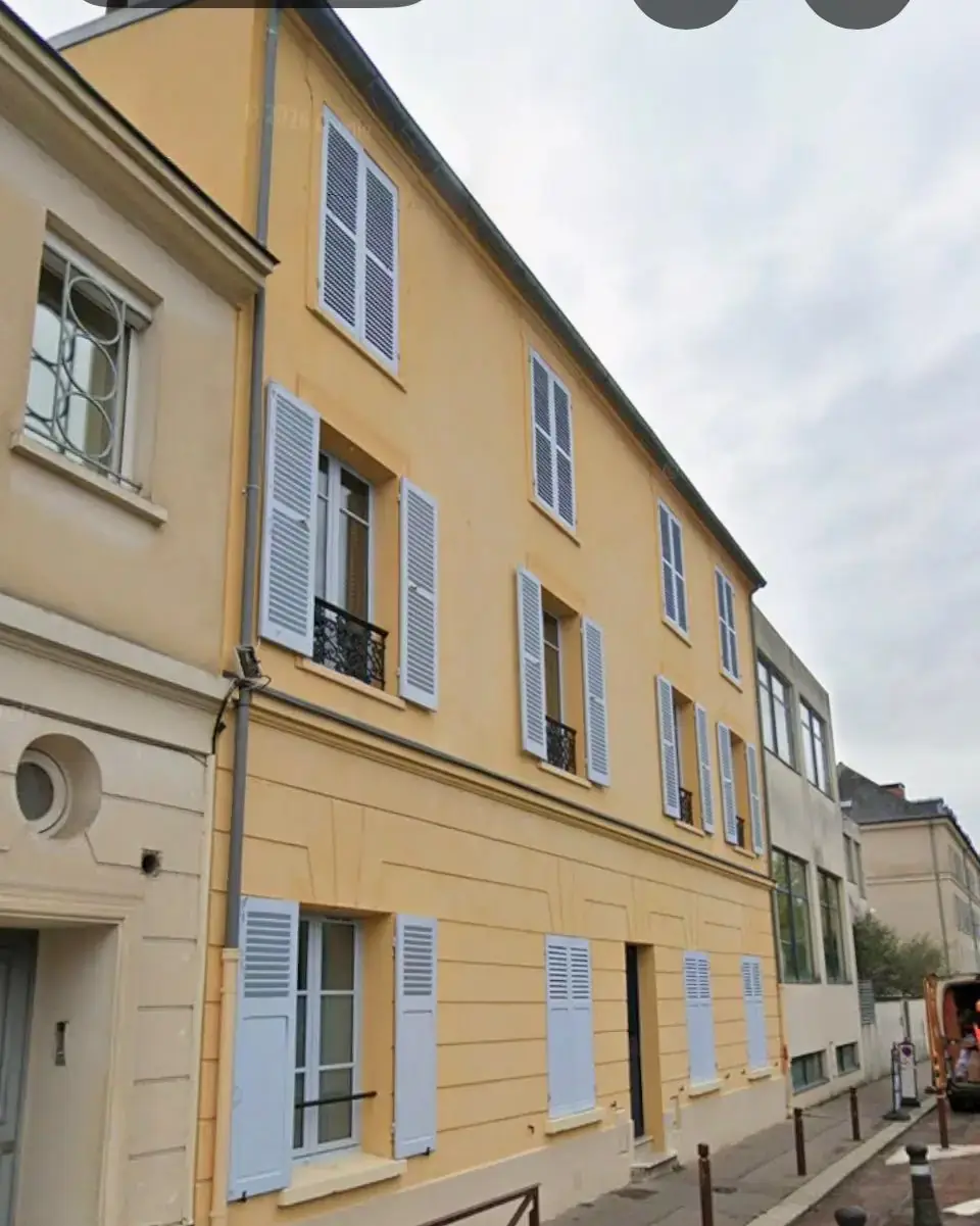 Ravalement d'immeuble et reprise des bossages Versailles quartier Chantiers — après