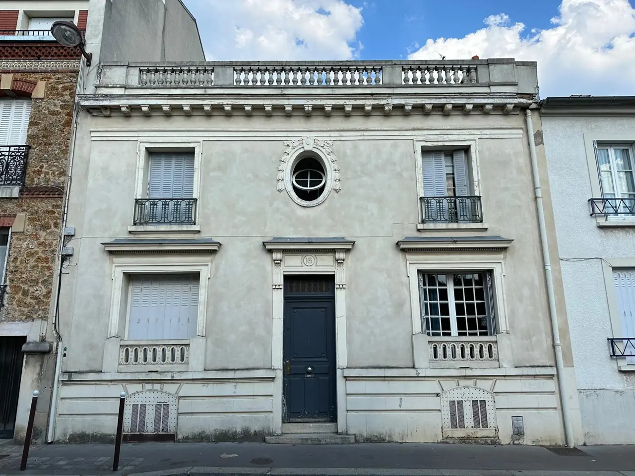 Ravalement d'une maison de maître et mise en valeur des modénatures Versailles quartier Clagny — avant